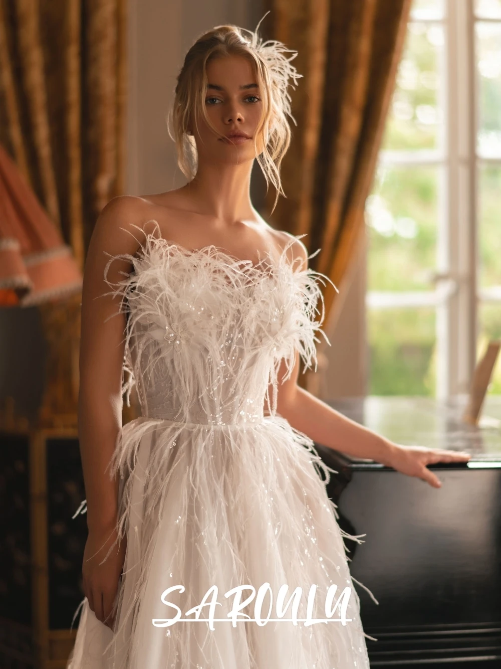 

Exquisite Feathered A Line Wedding Dress Graceful Strapless Sparkling Customized Bride Wear Princess Dainty Zipper Back Gown