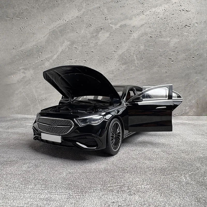Iscale 1:18 Модель автомобиля E-KLasse E450 (W214) Полностью открытая модель автомобиля из сплава