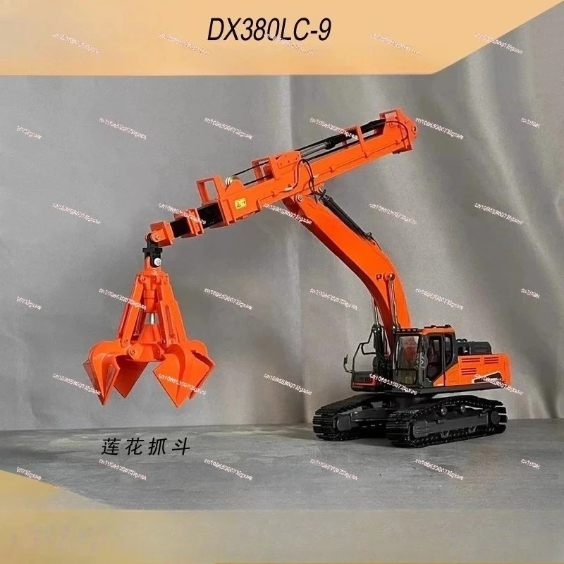 DX380LC steel sheet pile machine mining excavator telescopic boom lotus claw bucket model 1:50