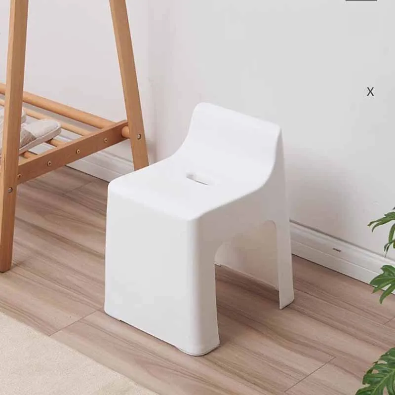 Toilette paziente sedia da bagno plastica antiscivolo Nordic piccola sedia ergonomica portatile Mini metallo Taburete Ducha mobili casa