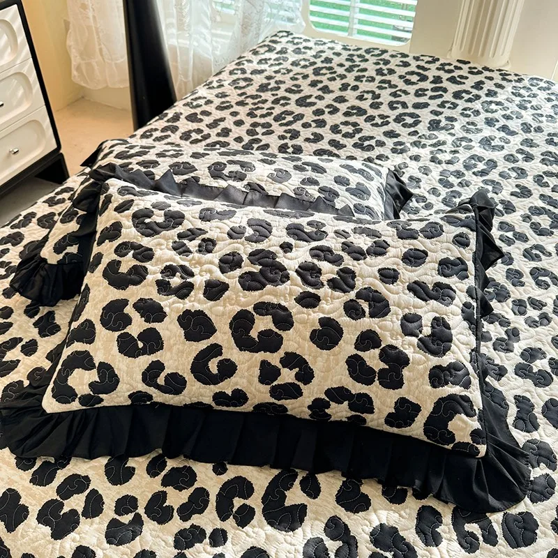 

2pcs Leopard Pillow Cases 48x74 Black and White Pillow Sham Skin-friendly and comfortable Pillow Cover Plant Style Bedding 베개커버