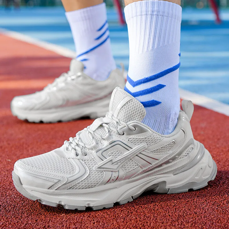 Summer Breathable Mesh Running Shoes Men's Retro Casual Sneakers Light Outdoor Walking Shoes Fashion Sports Trainers Unisex 35-45 view 4