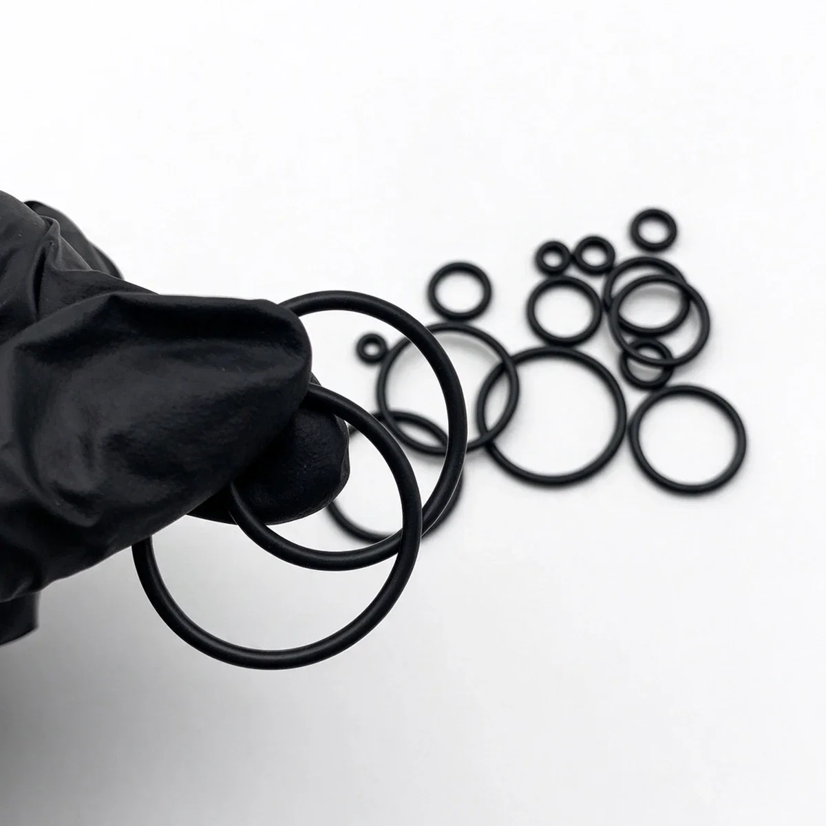 225 Pieces of Black Nitrile O-ring NBR Sealing Gasket CS1.9mm Oil and Acid Resistant Household Maintenance Sealing Ring Box.