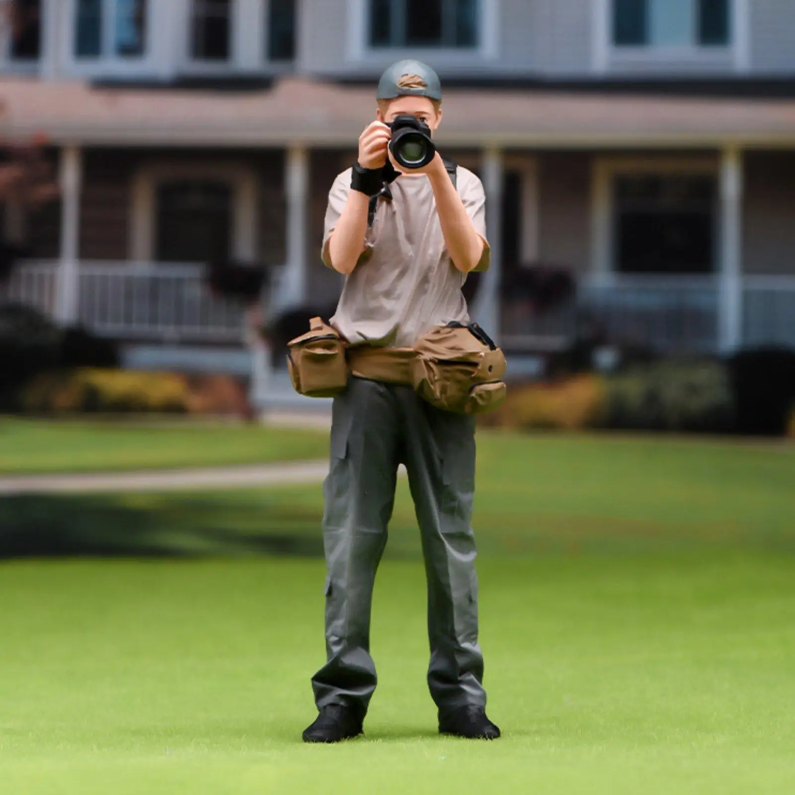 1/18 Scale Photographer Model Mini Male with A Camera Figure Role Play Collectible Tiny People Model for DIY Scene Sand Table