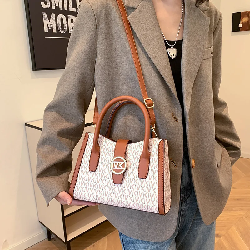 

2026 New Fashion High-Design Women's Tote Bag - Winter Hot Sale Trendy Printed Large Capacity, Good Quality Popular Women's Bag