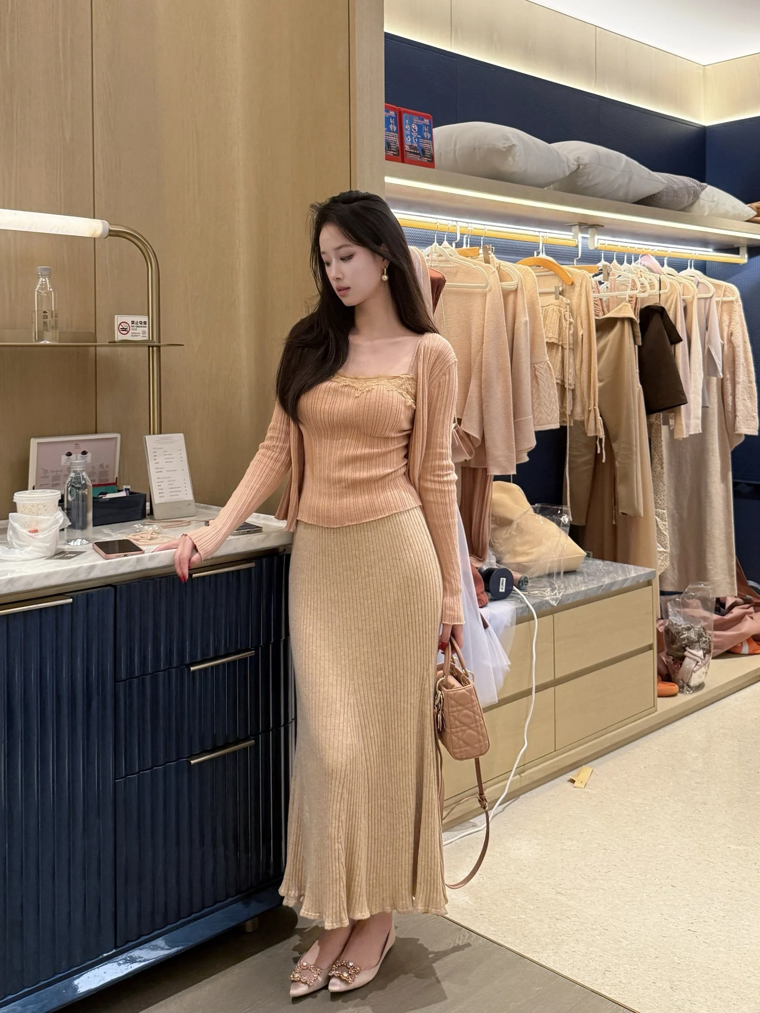 

Changmi Tang Pure Desire Sexy 0 Gentle Personali White Slimming Large Chest Waist Thin Knitted Csole Open Cardigan