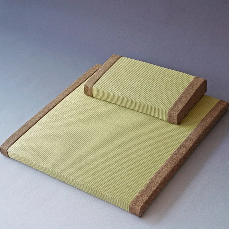 Natural woven seat cushion made of rush grass or bamboo silk, with thickened yellow hemp filling the inner core, for meditation