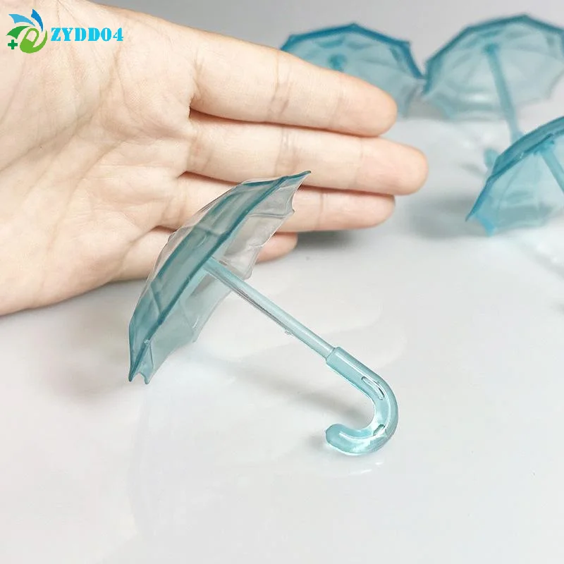 ● Mini paraguas de plástico azul para casa de muñecas, accesorios para muñecas, adorno de escena en miniatura, juguetes para niños, 1 Uds.