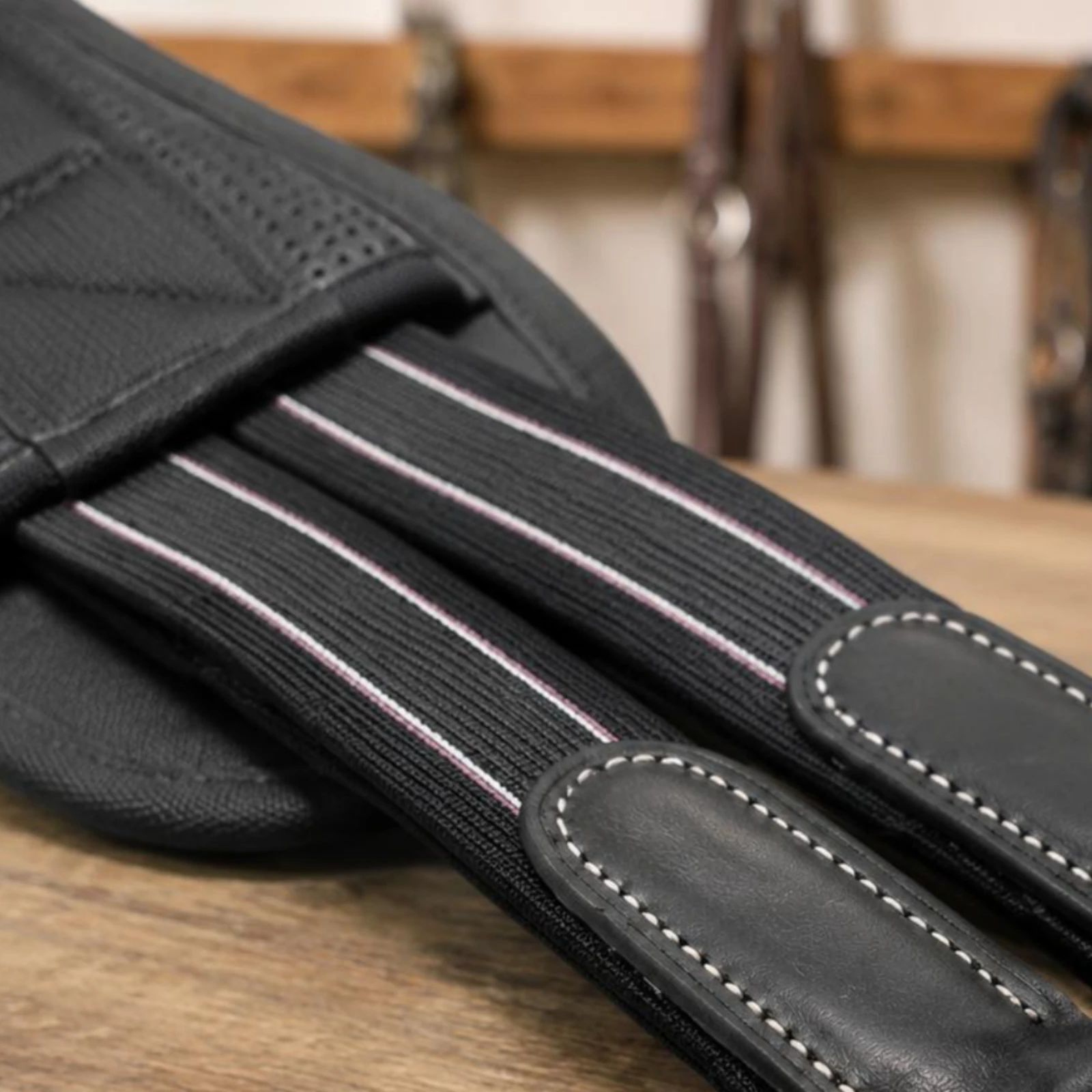 

Black Horse Girth Reinforced Padded Saddle Girth Equestrian Gear D-Loop Adjustable