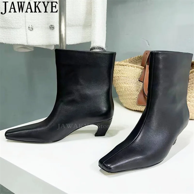 

Pointy Toe Kitten Heel Ankle Boots Women Real Leather Chelsea Short Boots Winter Luxury Brand Slim Runway Fashion Week Boots