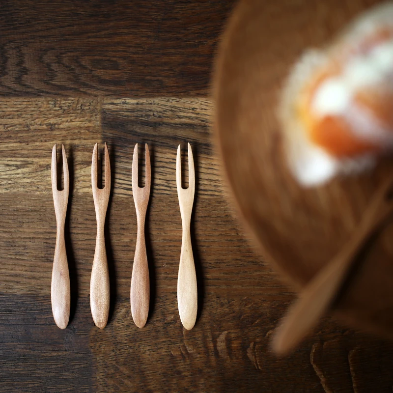 

Японская деревянная вилка для фруктов в стиле ретро, креативная вилка для торта, очаровательная вилка для лунного пирога, вилка для турта, вилка для фруктов, вилка для домашнего использования