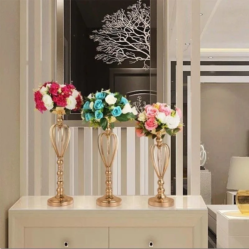 Retro Wrought Iron French Candle Holder Love Twist Hotel Wedding Decoration Candlelight Arrangement Light Luxury Props European