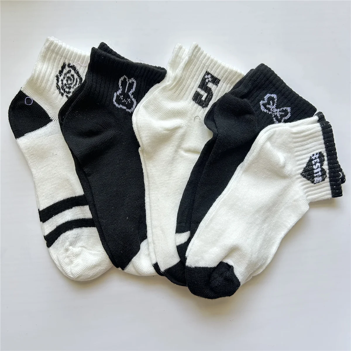 5Pairs Ankle Socks For Women 2024 New Spring Summer Cotton Breathable Black Cute Socks Female Preppy Style White Socks Girl