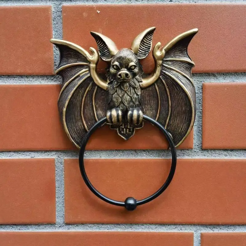 Whimsical Halloween Bat Knocker Gothic Wall Art Resin Statue Wall & Door Frame Decorative Ornament Home & Outdoor Decoration