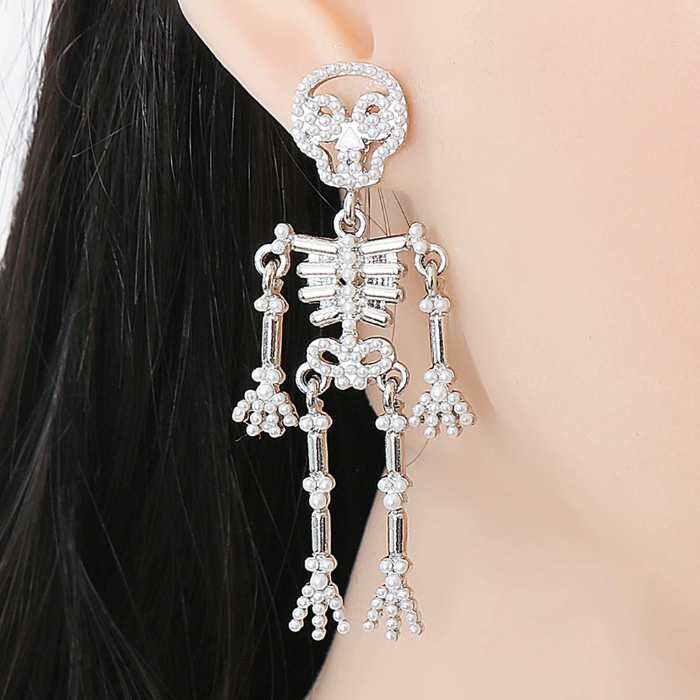 

Skull Earrings Shining Rhinestone Embellishment Gothic Bridal Halloween Creepy Dangle Jewelry Women Gifts