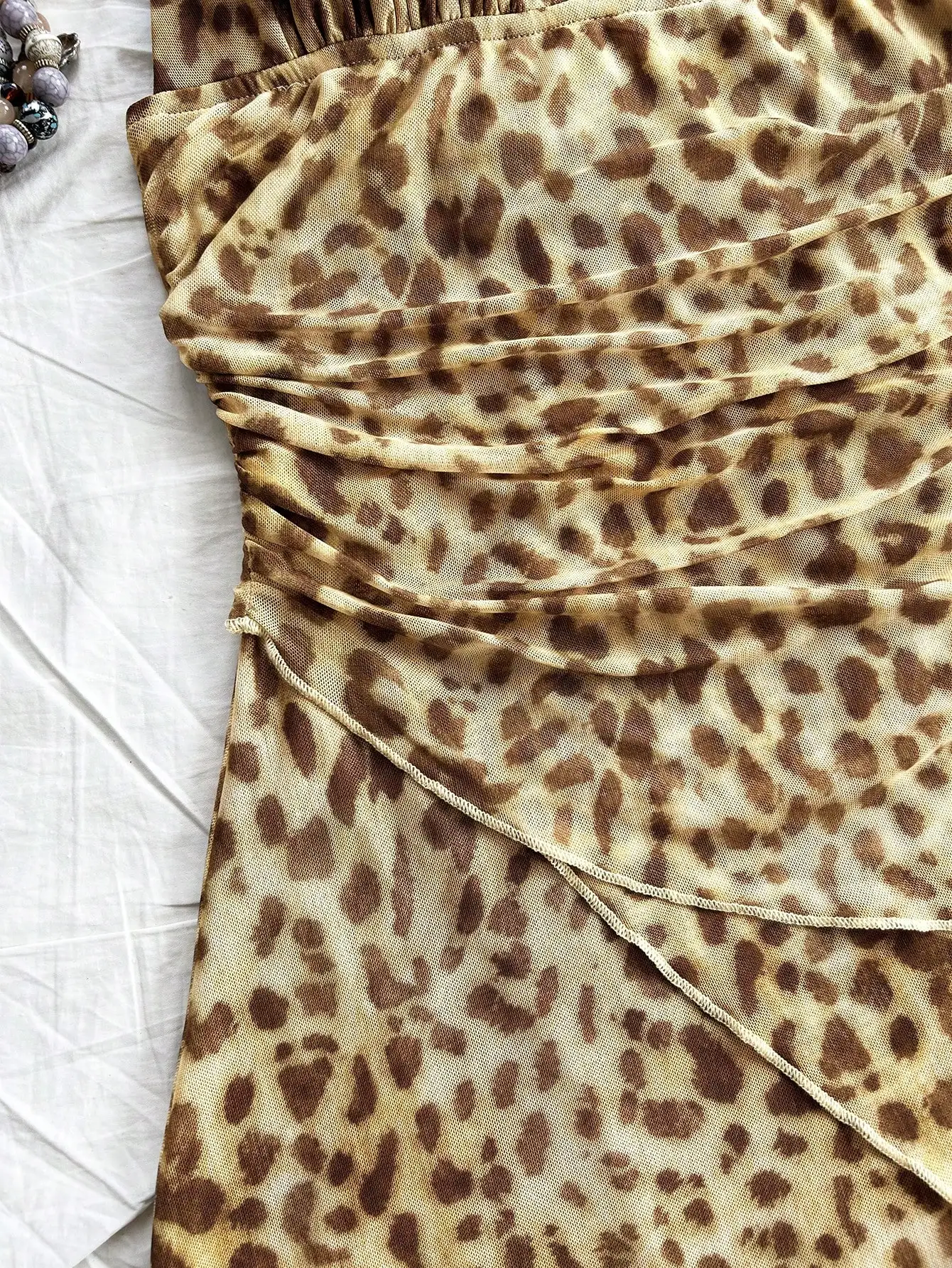 Minivestido com estampa de leopardo, gola halter, franzido, em camadas, para verão, praia e festival