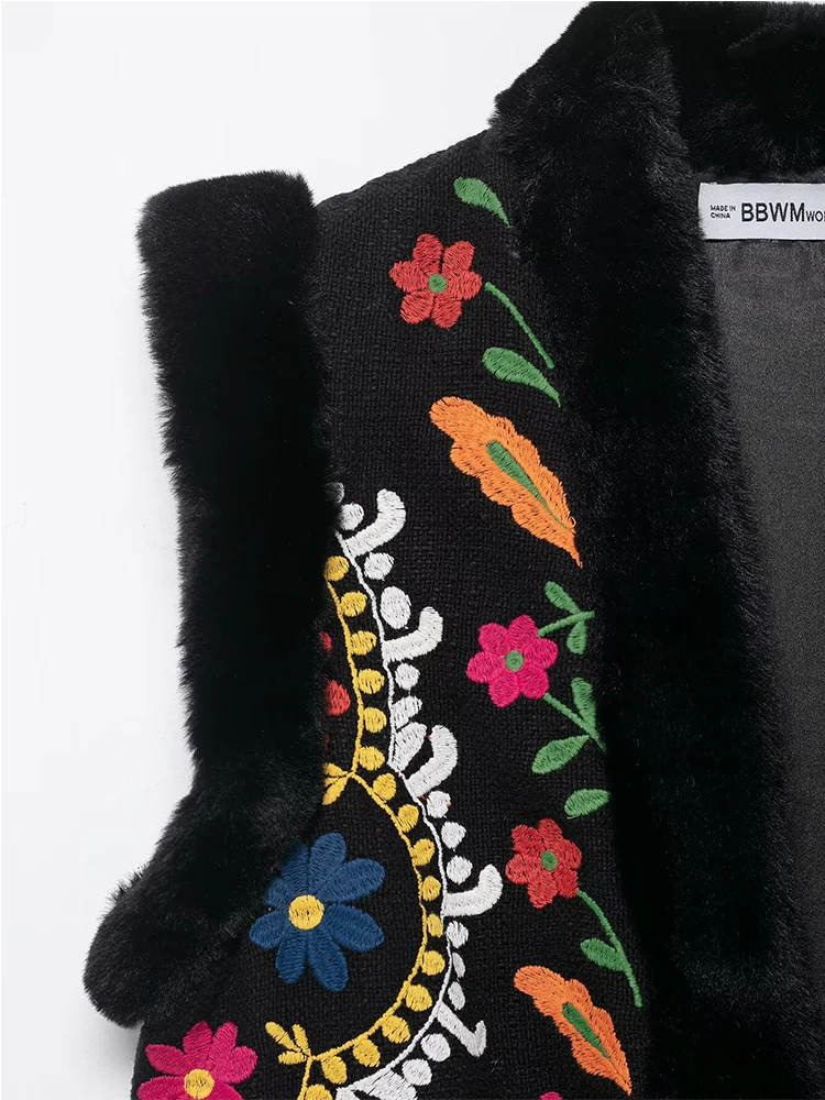 Gilet autunno inverno da donna 2025 gilet senza maniche con giuntura in pelliccia ricamata di nuova moda da donna elegante top per il tempo libero da strada