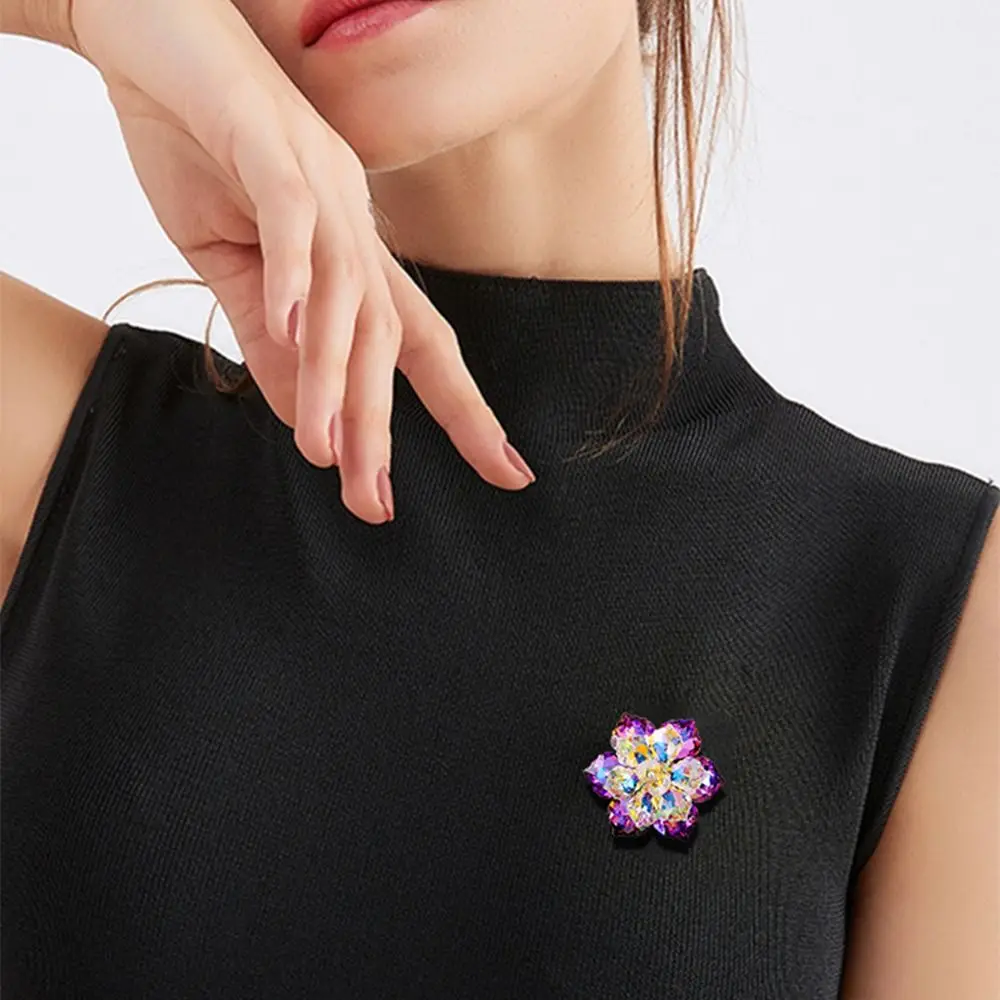 Shining Crystal Flower Brooches For Women Handmade Winter Fashion Pin 20 Colors Available Party Accessories