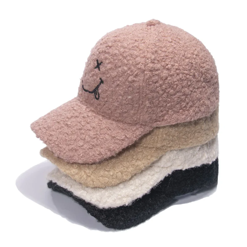 

Hat female winter lamb velvet smiley baseball cap Korean letter embroidery travel warm peaked cap net red hat tide