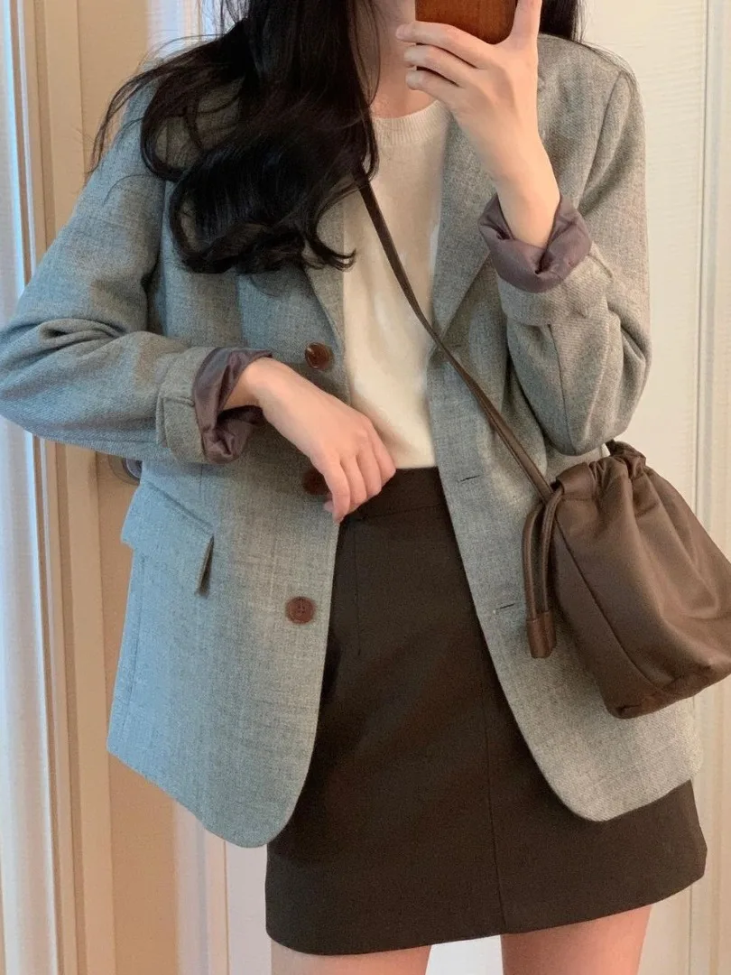 

Elegant Single-Button Women's Suit Jacket Chic Early Autumn Retro Design High-End Fashion Straight-Line Polyester Long Sleeve