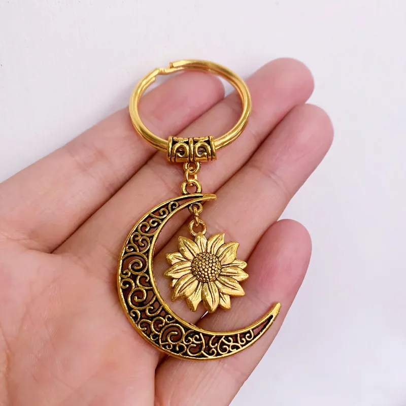 Vintage Gold Color Moon Sunflower Keychain For Men Women Fashion Jewelry Gift Witch Keyring Hollow Moon Pendant Key Accessories