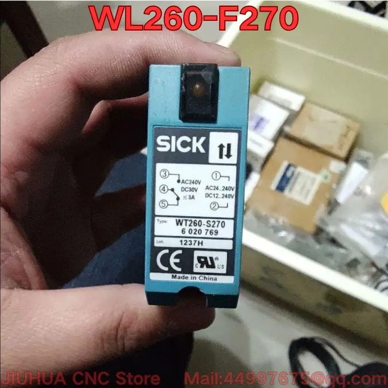 

Second-hand WL260-F270 photoelectric sensor function test is normal