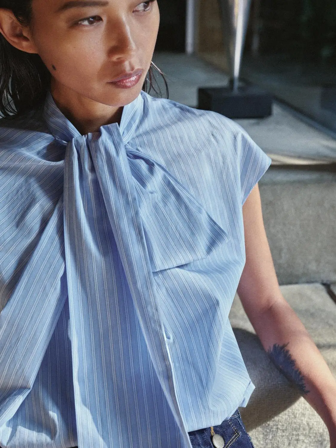 

Летняя новинка: женская блузка с круглым вырезом, в полоску, с узлом, для возраста 8-25 лет, подходит для этнических костюмов и сценических выступлений.