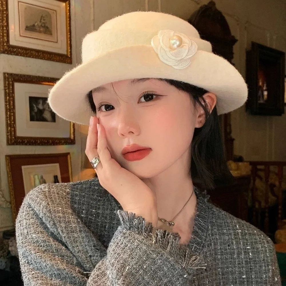 

Elegant French Style Hepburn Style Topper Hat Woolen Wide Brim Black Felt Hat Beige Flat-top Women Jazz Hat Ladies