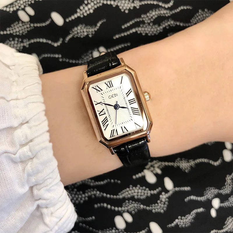 Retro  WatchFashionable Women'S WatchKorean StyleSimple Leather StrapHigh-Quality Women'S WristwatchTrendy Women'S Watch.