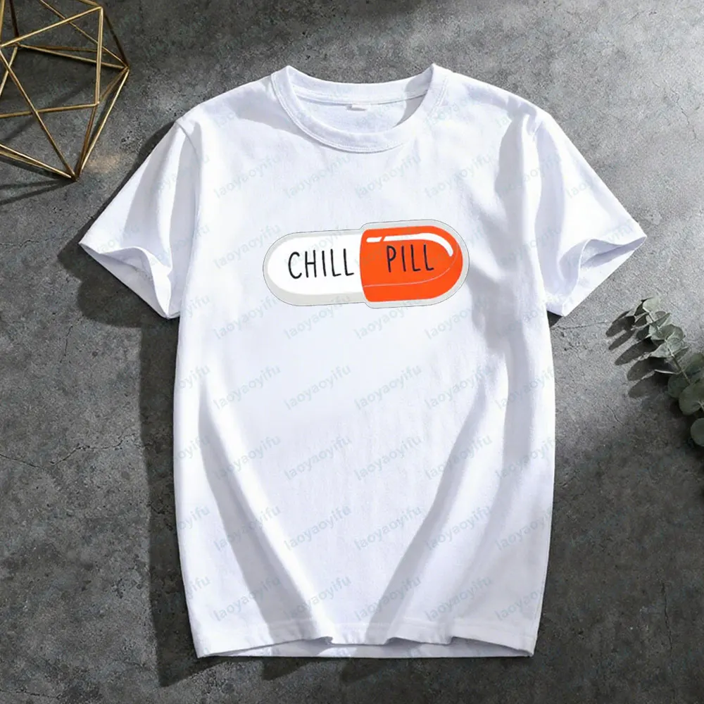チルピルTシャツ　皮肉なメンタルヘルスシャツ　ユーモアTシャツ　セルフケア　ポジティブ愛好家向けTシャツ　シンプルな男女兼用カジュアルコットンTシャツ
