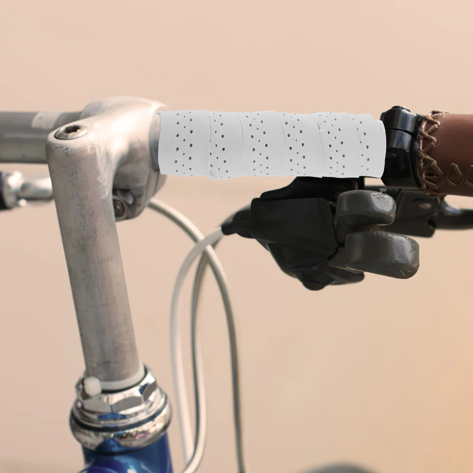 

1Pair Cycling Handlebar Tape Bicycle Wraps Road Bike Shock Absorption Anti Slip Handle Wraps Bike Grips Accessories