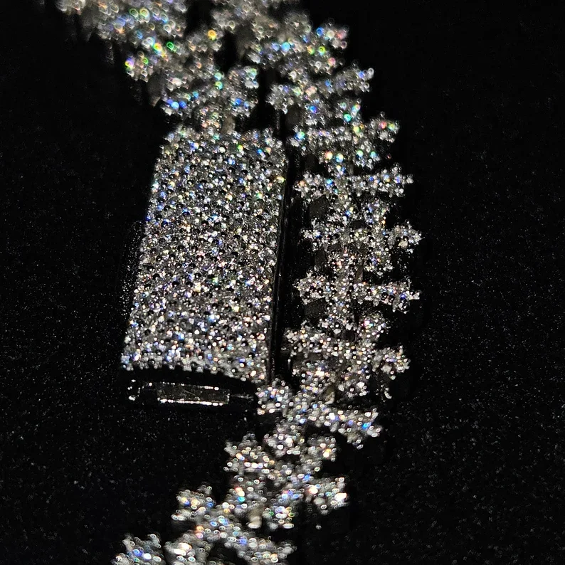 Cuban 8mm Link Chain Hiphop Men Cross Charm 925 Sterling Silver Iced Out VVS Moissanite Cuban Chain.