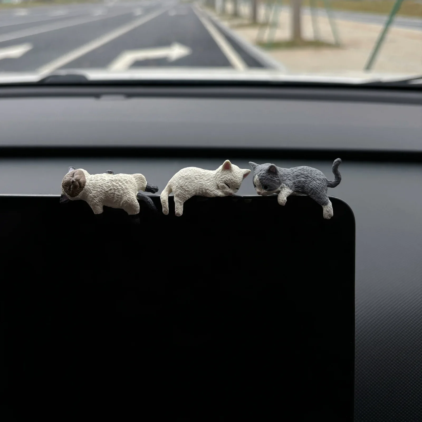Figurine Car Cats Ornaments Center Console Decoration Sleeping Kitten Dashboard Screen Rearview Ornaments Figurine Car Ornaments 6