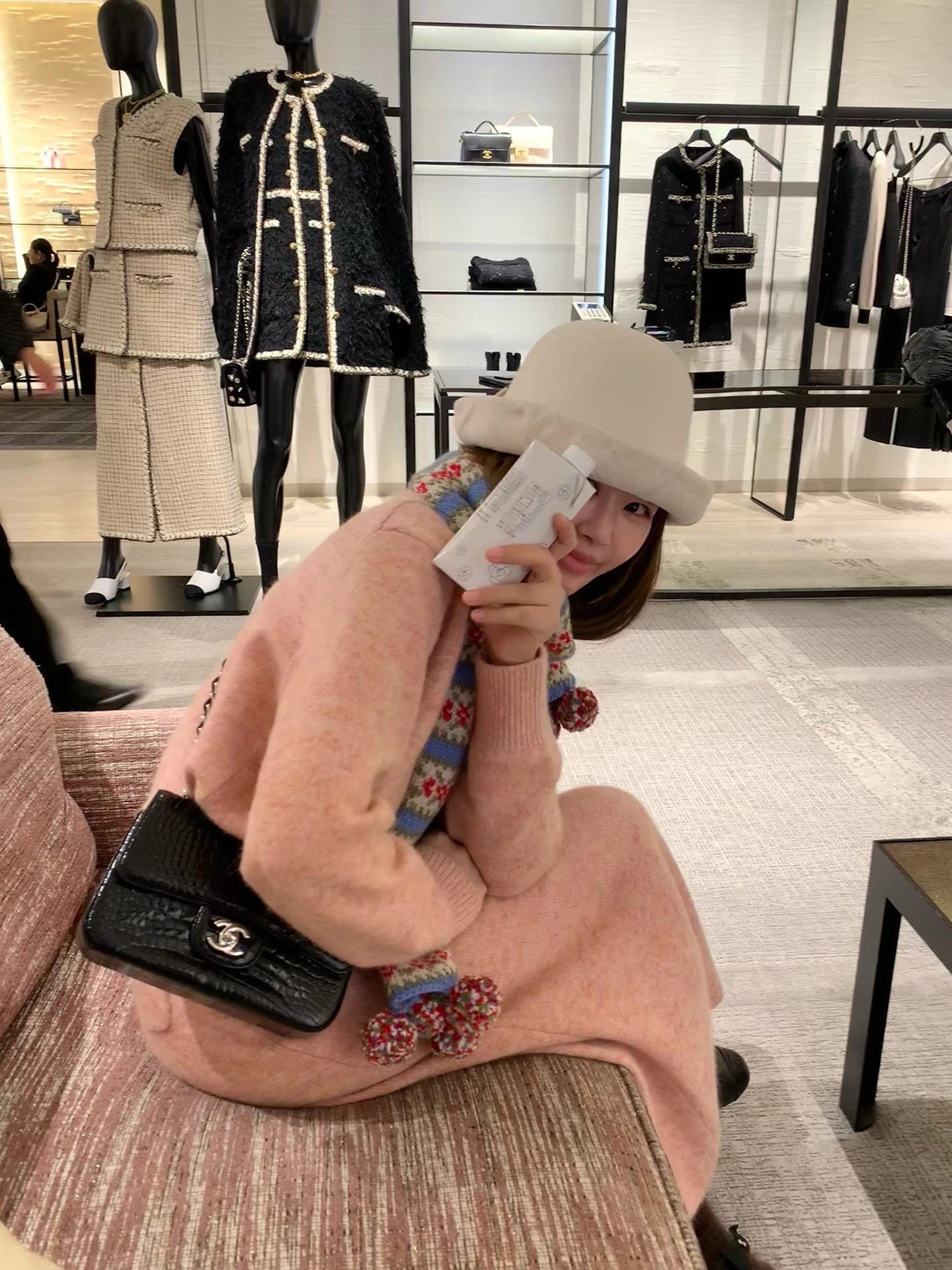 

Женский вязаный шерстяной свитер и комплект юбки для похудения, закрывающий бедра, модный зимний наряд, круглый Ne Long Sve Commut...