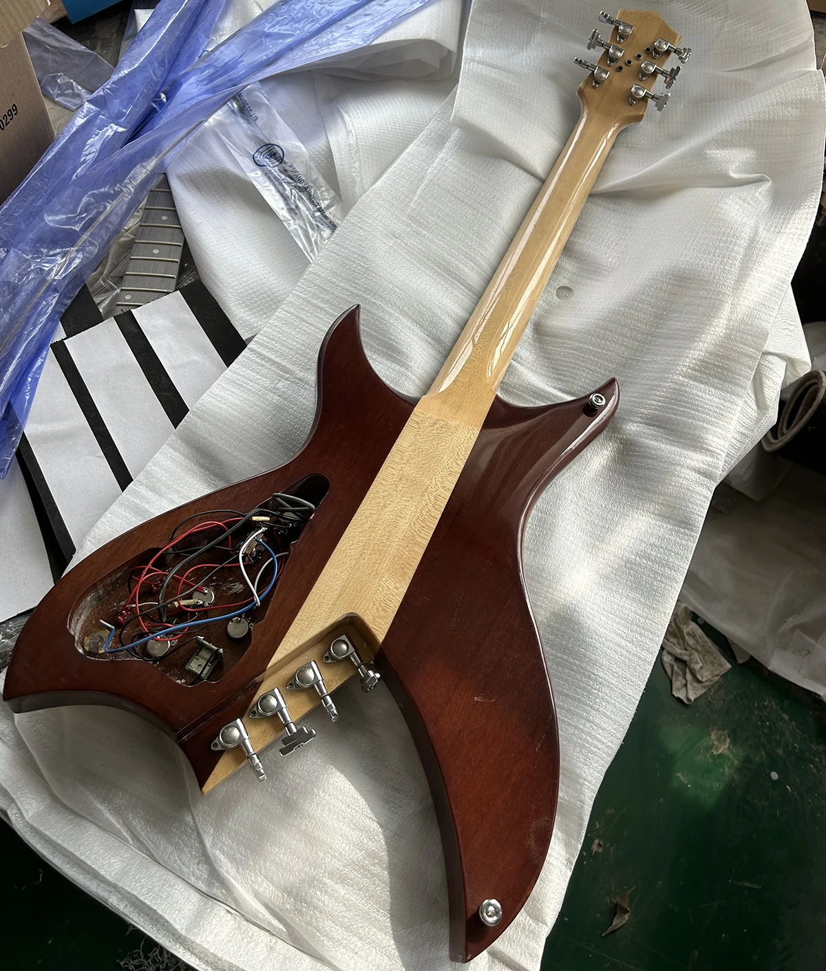 Factory Unusual Shape Natural 10 Strings Electric Guitar Flame Maple Veneer Neck Through Body Chrome Hardwares Customizable