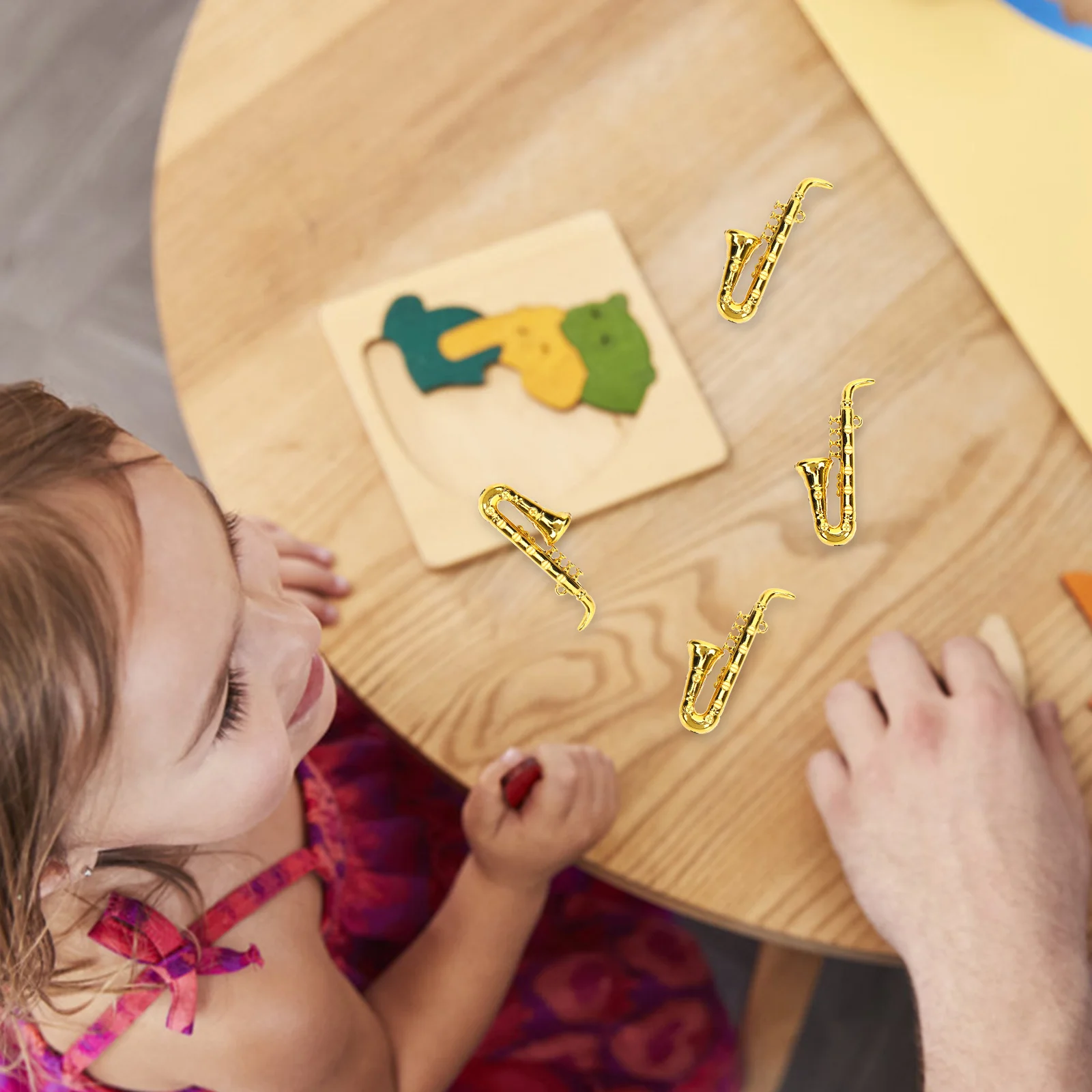 10 Uds. Modelo de instrumento Musical de juguete saxofón en miniatura instrumentos pequeños decoración dorada niño