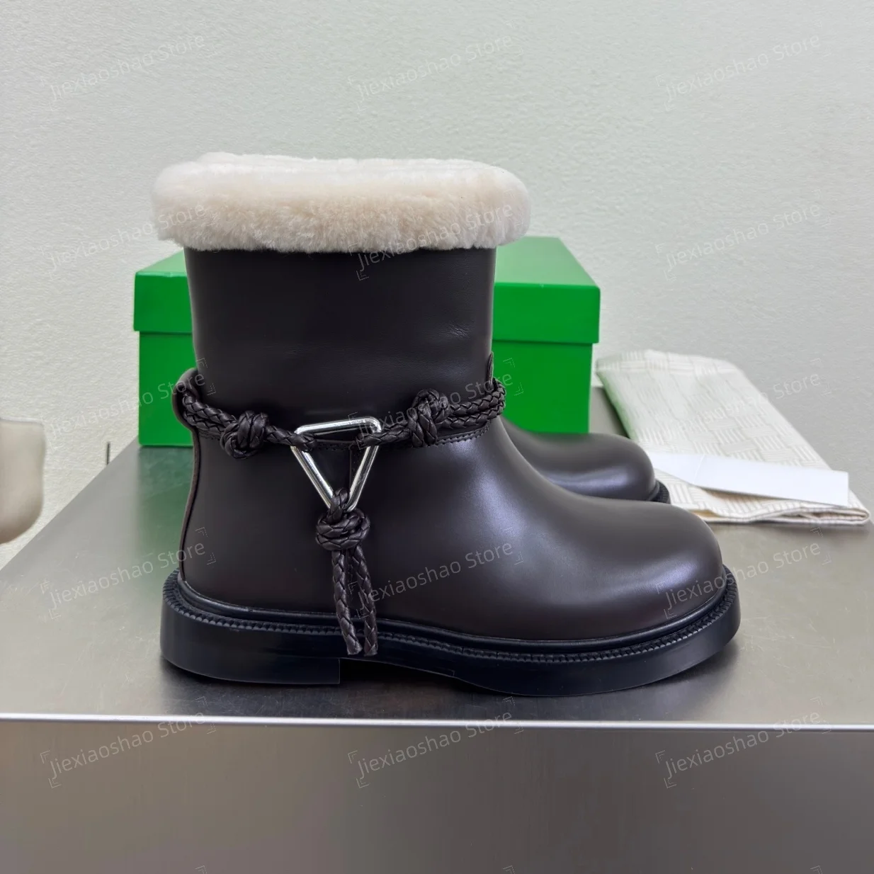 2026 Newest Arrival Winter Genuine Leather Round-Toe Thcik Sole Ankle Boots Woman Wool Snow Boots Hiver Chuassuers Boots