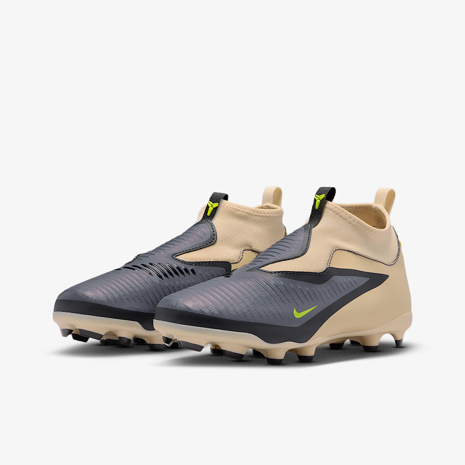 

Nike genuine winter children's mid top lace up durable football shoes IF4395-001