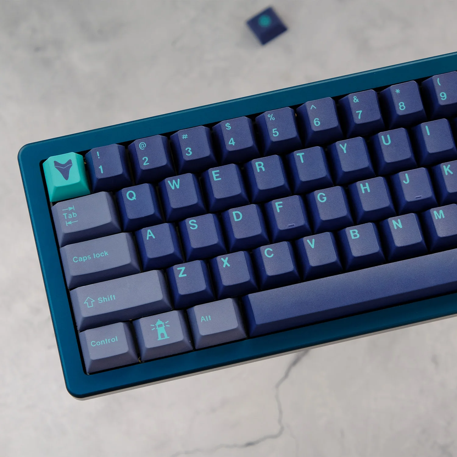 

KYOMOT 128 клавиш GMK Shark Keycaps Dye PBT Синий Черный Аниме-игра Cherry Profile Keycap для MX Switch Layout Механическая клавиатура