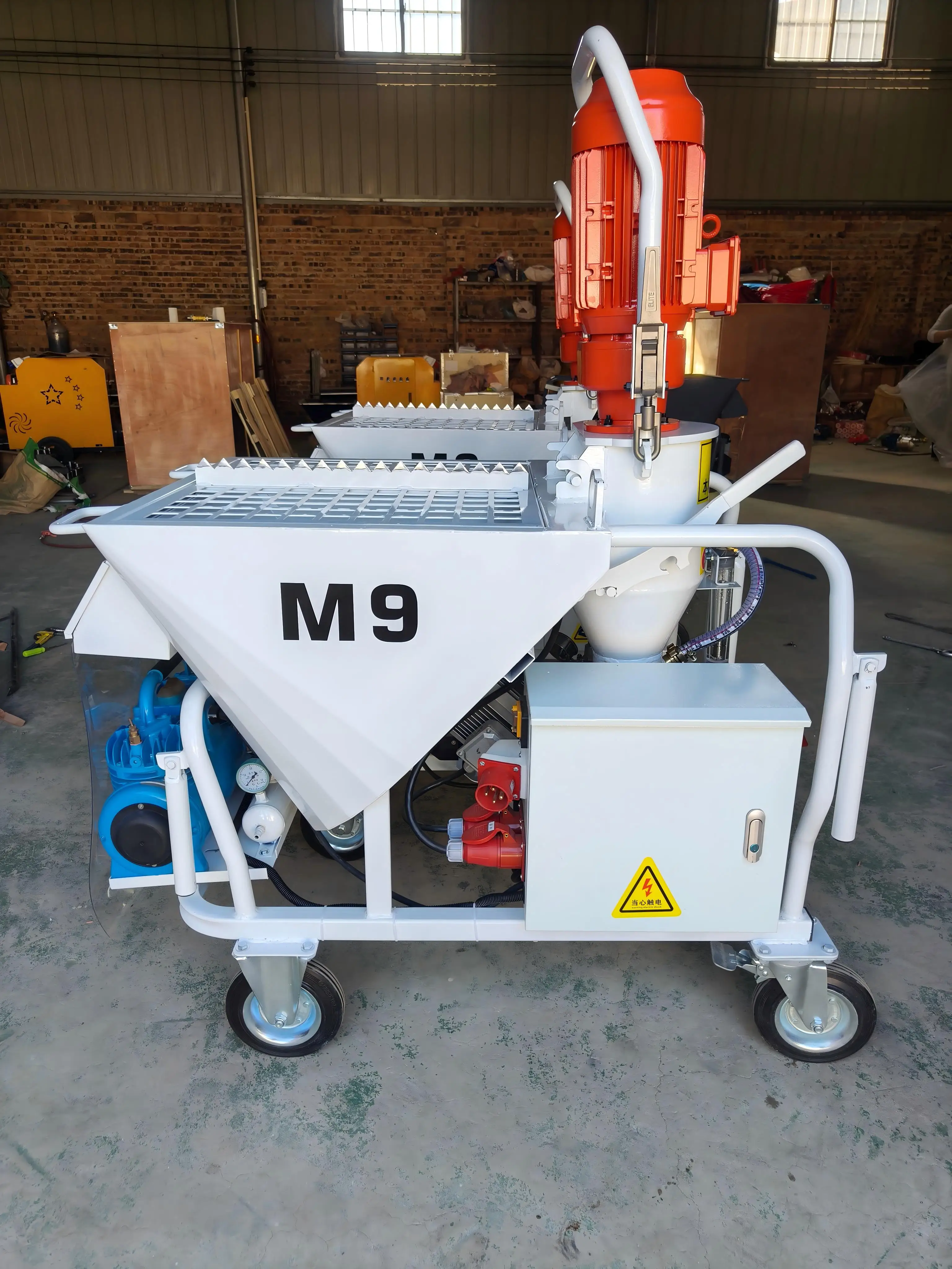 M9 Plastering Machine Wall Putty Mortar Spraying For Construction Site