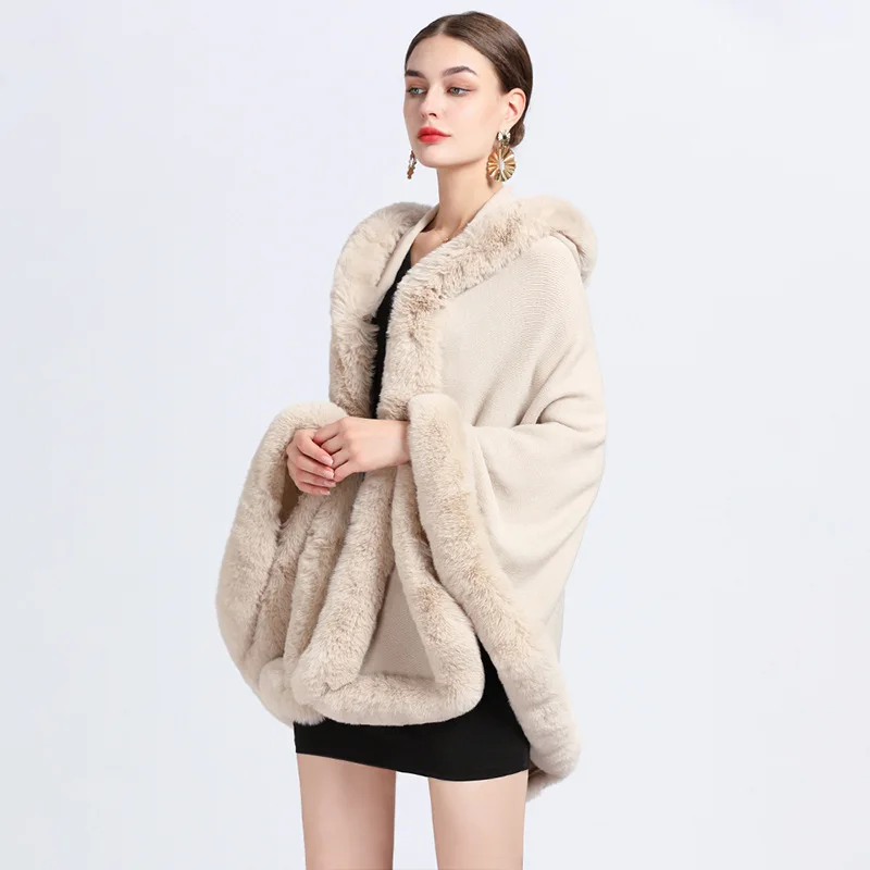 Women Winter Loose Poncho Overcoat Big Pendulum Cape Faux Fur Collar Cloak Batwing Sleeves Out Streetwear Shawl Coat With Hat