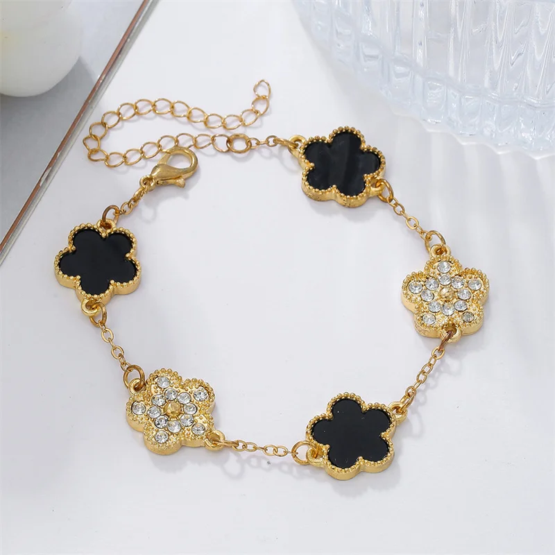 Plum Blossom Flower Metal Chain Bracelet for Women Lady Temperament 4 Leaf Jewelry Wedding Office Party Girlfriend Lover Gift