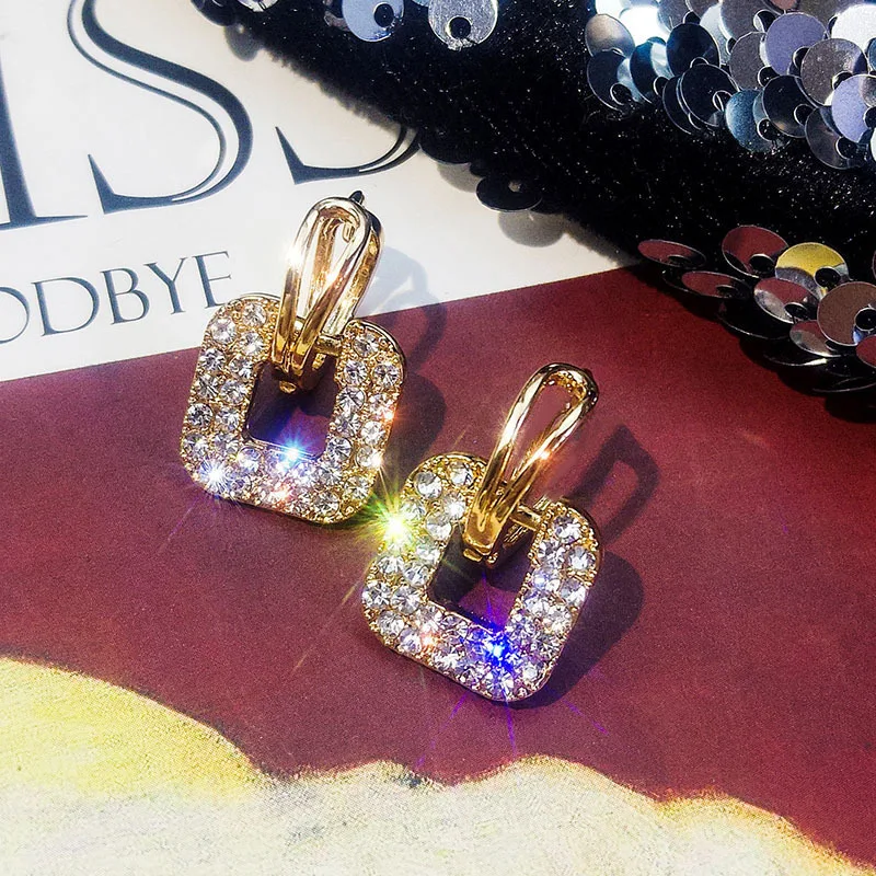 New Fashion Full of Rhinestone Earrings For Women Luxury Brand Gold Color Metal Small Earrings Party Jewelry Gift