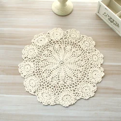 2022 new Round Hand Crocheted Doily Vintage Cotton Crochet Table Place Mat Wedding Napkins Cloth Lace Placemats Decorative