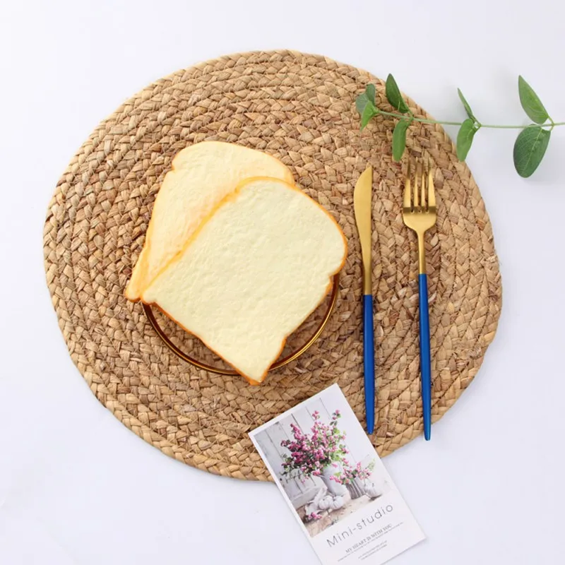 Round Woven Placemat Natural Water Hyacinth Place Mats Straw Table Mats for Dining Table Christmas Rustic Heat Resistant Cup Pad