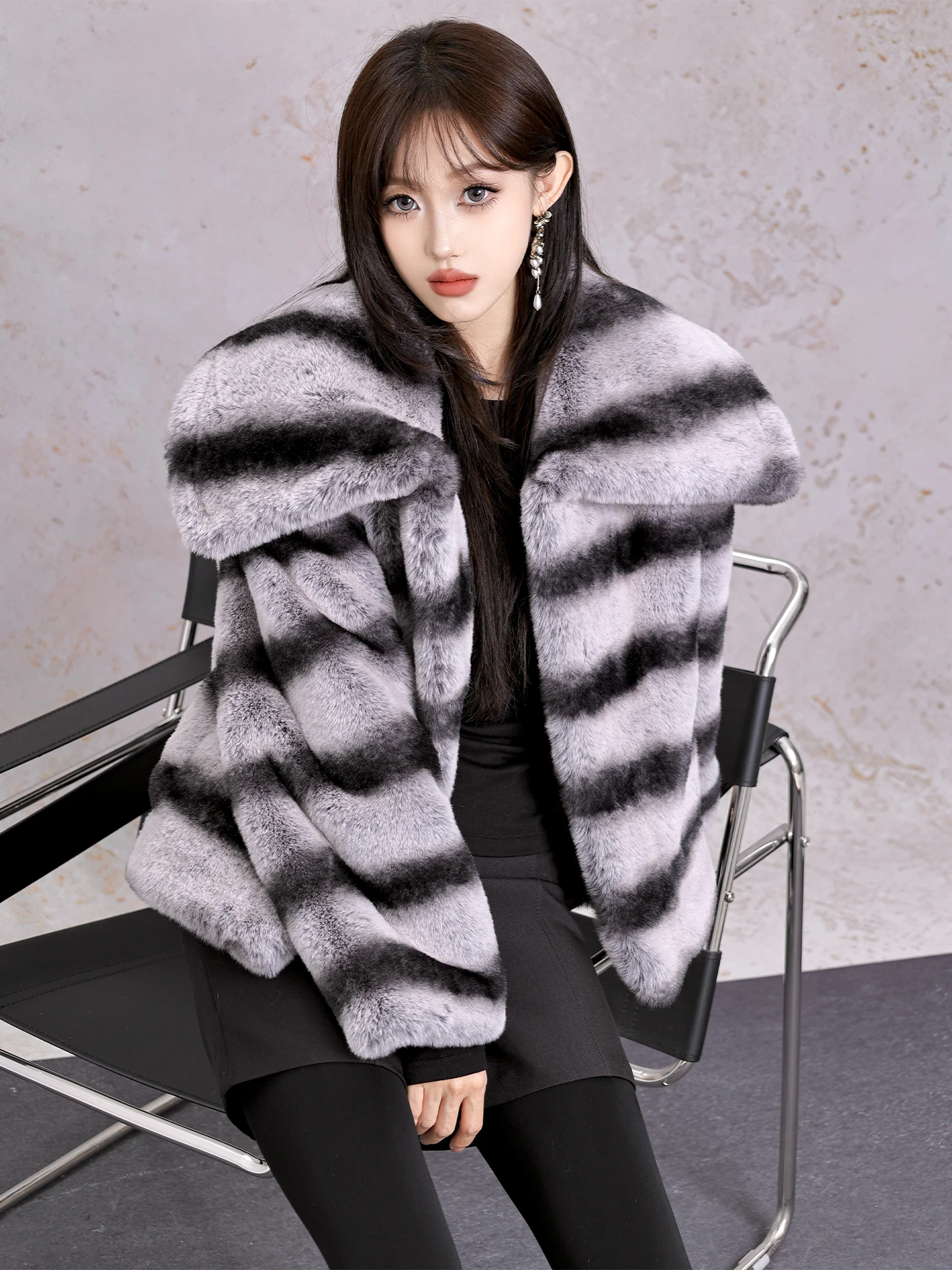 

Экологичное женское пальто из искусственного меха в стиле середины века с большим воротником, сине-фиолетовое, от Lu【Mis Island Pine】