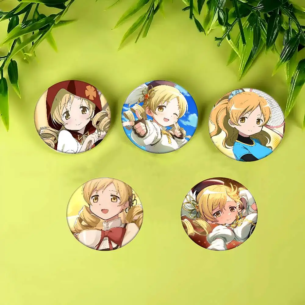 Tomoe M-Mami شارات الإبداعية صفيح لينة زر دبابيس الحيوان أيقونة بروش التلبيب على ظهره شارة الملحقات دبوس