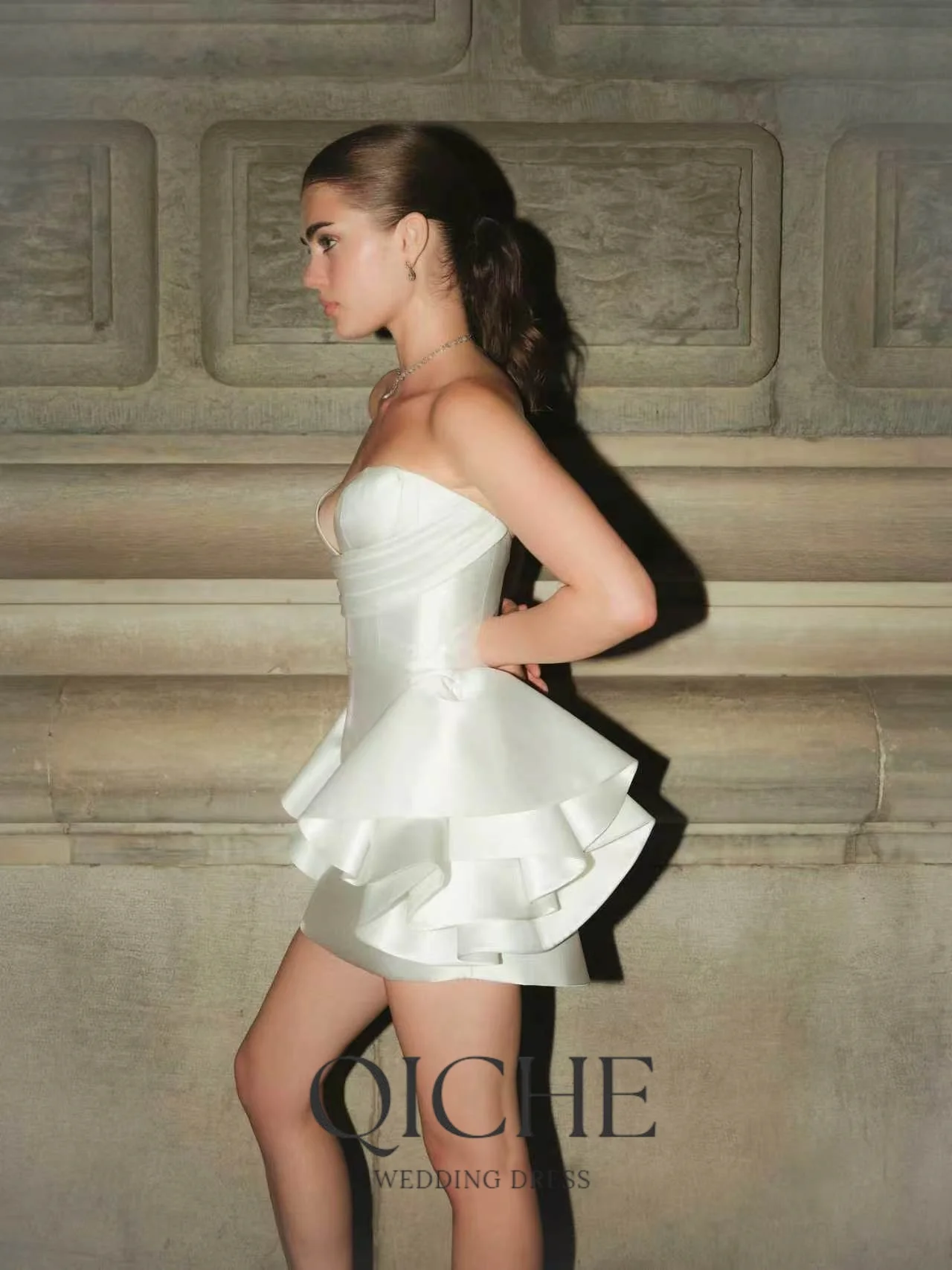 QICHE Strapless Mini Sleeveless Simple Satin Wedding Dresses Pleat Ruched White Women 2026 Gowns Customized Vestidos De Novia