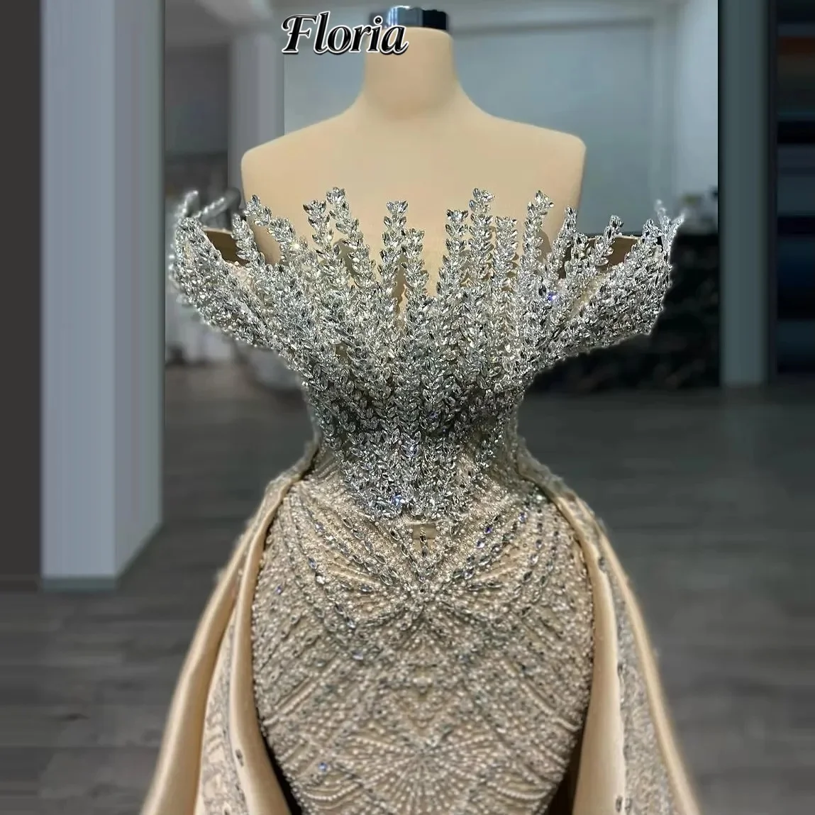 

3D Lace Crystals Neck Cocktail Dress Off Shoulder Evening Gowns Diamond Beaded With Overskirt Prom Celebrity Dresses Customized