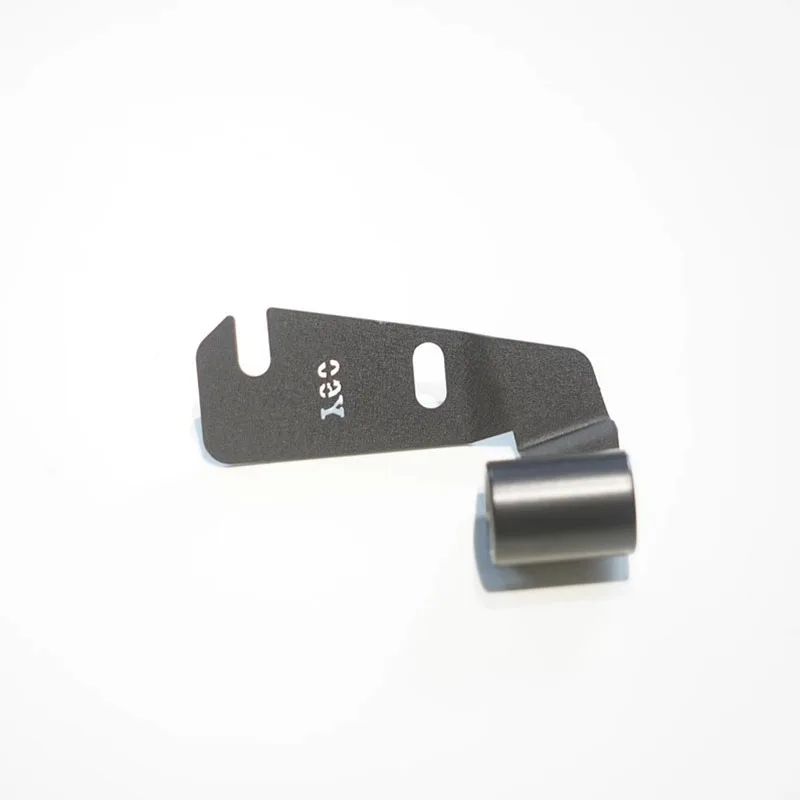 For 1988-2004 Nissan Patrol Y60 tailgate antenna bracket NISSAN SAFARI Y60 tailgate antenna fixed metal bracket